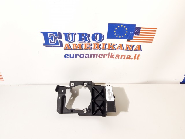 Bracket-Fog Lamp (right)